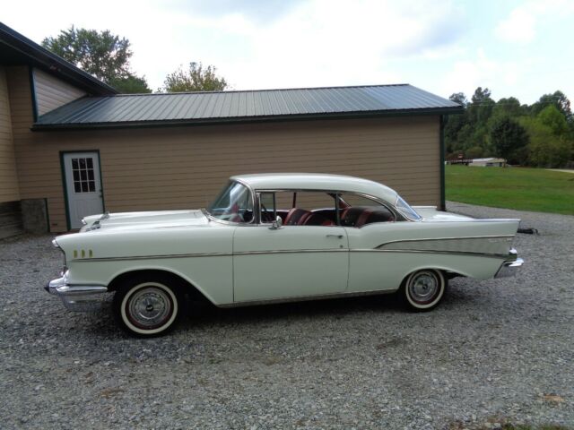 Chevrolet Bel Air/150/210 1957 image number 27