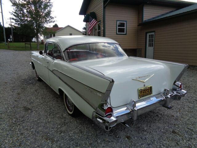 Chevrolet Bel Air/150/210 1957 image number 28