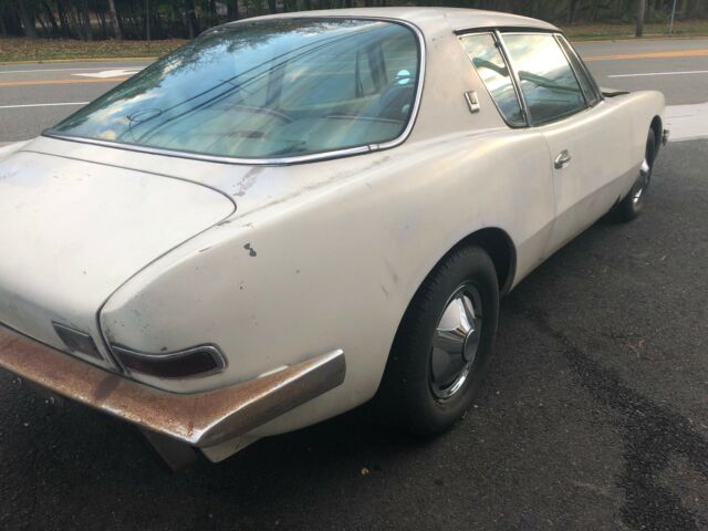 Studebaker Avanti 1963 image number 1