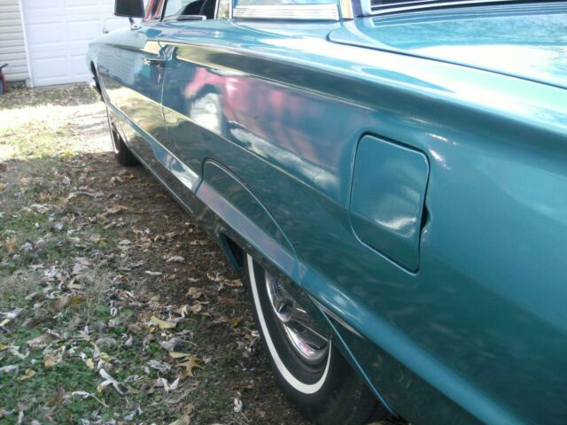 Ford Thunderbird 1964 image number 22