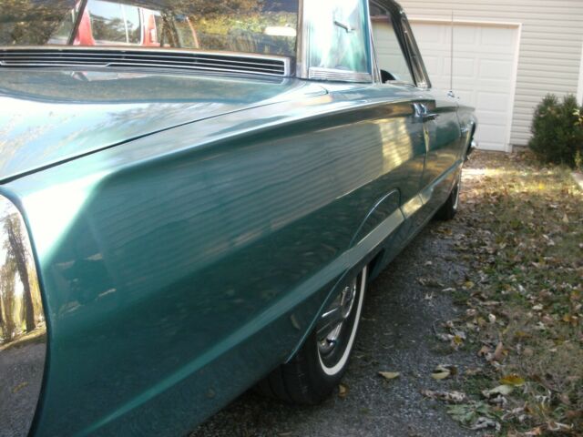 Ford Thunderbird 1964 image number 27