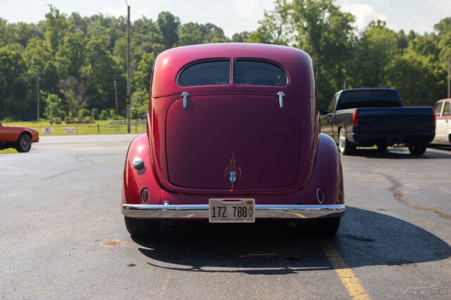 Ford Sedan 1937 image number 27