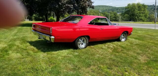 Plymouth Road Runner 1969 image number 10