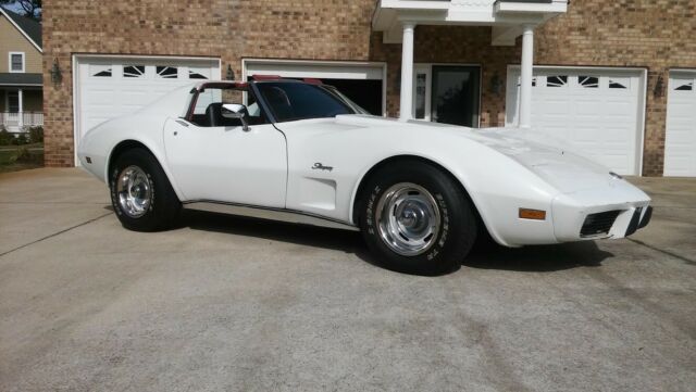 Chevrolet Corvette 1976 image number 0