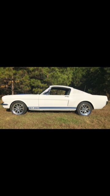 Ford Mustang 1965 image number 0