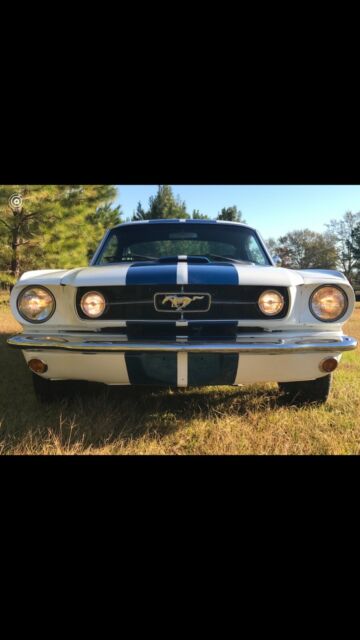 Ford Mustang 1965 image number 23