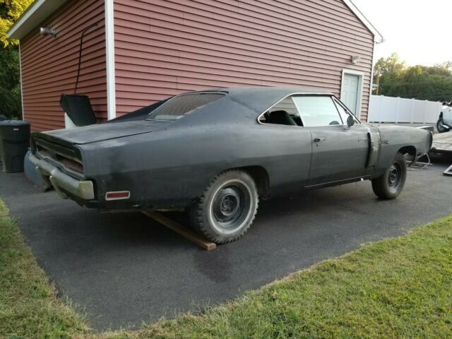 Dodge Charger 1970 image number 28