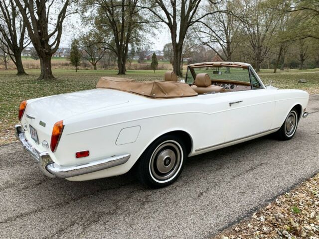 Rolls-Royce Corniche 1971 image number 9