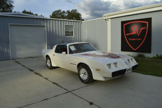 Pontiac Firebird 1979 image number 2