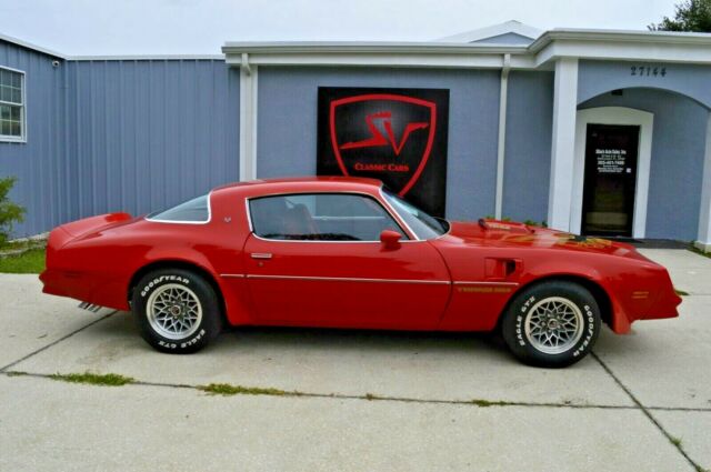 Pontiac Firebird 1978 image number 2