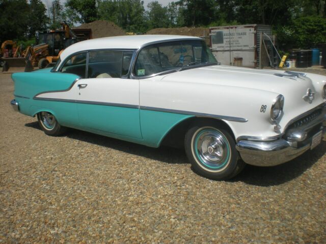 Oldsmobile Eighty-Eight 1955 image number 16