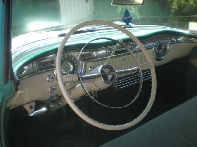 Oldsmobile Eighty-Eight 1955 image number 24