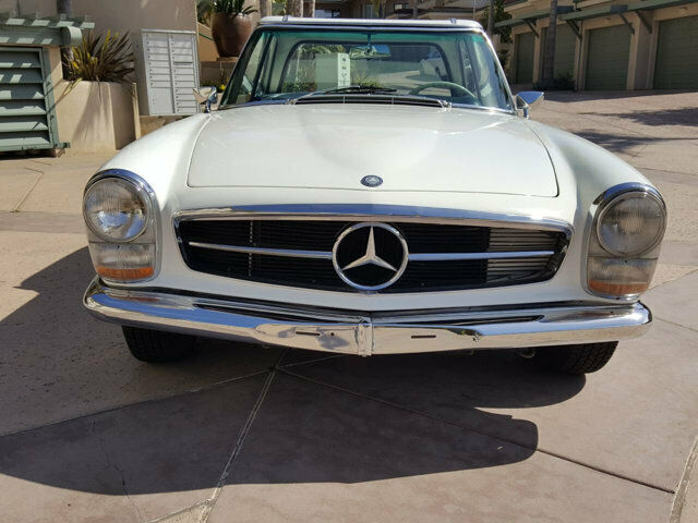 Mercedes-Benz SL-Class 1967 image number 1