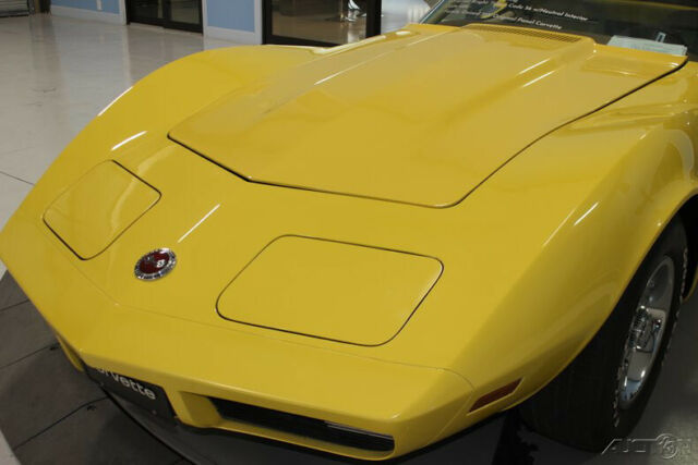 Chevrolet Corvette Convertible 1974 image number 32