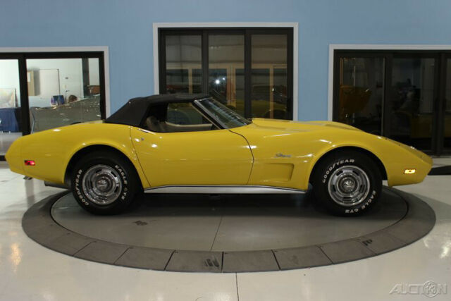 Chevrolet Corvette Convertible 1974 image number 5