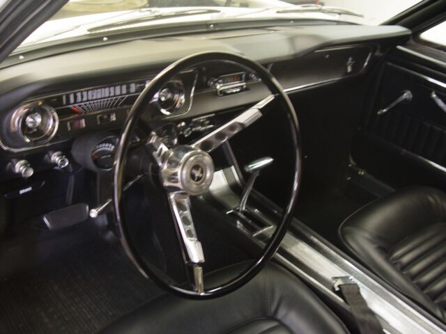 Ford Mustang 1965 image number 22