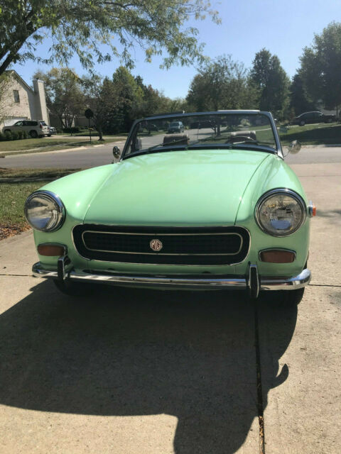 MG Midget 1973 image number 1