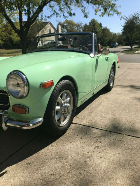 MG Midget 1973 image number 29