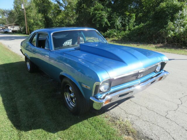 Chevrolet Nova 1971 image number 2