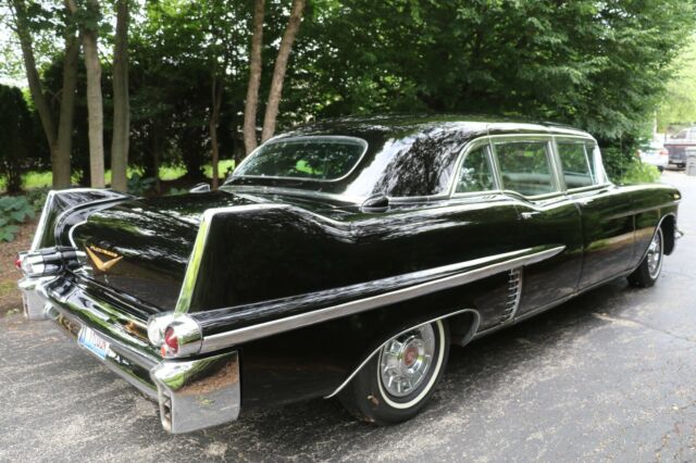 Cadillac Fleetwood 1957 image number 28