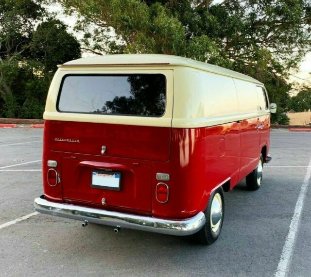 Volkswagen Bus/Vanagon 1968 image number 29