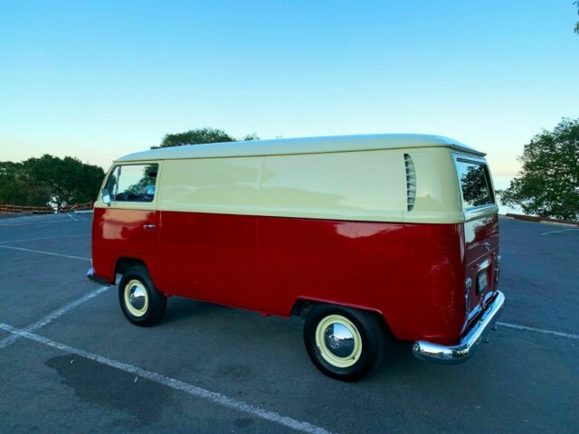 Volkswagen Bus/Vanagon 1968 image number 9