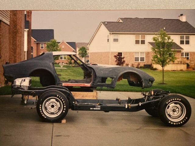 Chevrolet Corvette 1972 image number 17