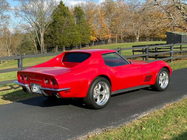 Chevrolet Corvette 1972 image number 2