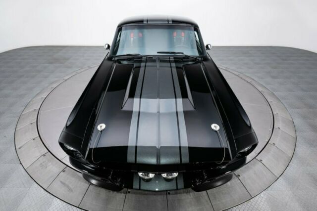 Ford Mustang 1967 image number 14