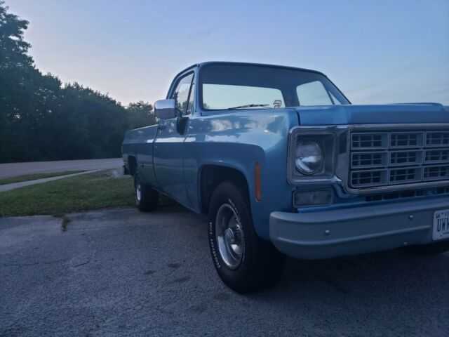 Chevrolet C-10 1977 image number 2