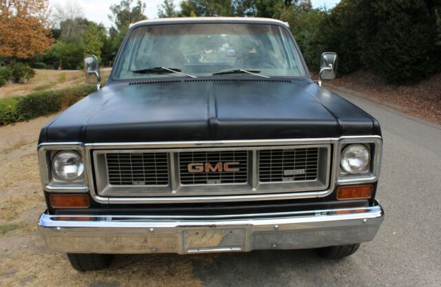 GMC Jimmy 1973 image number 13