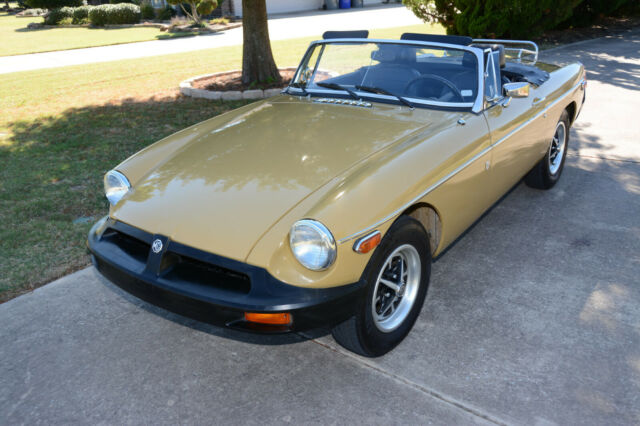 MG MGB 1976 image number 1