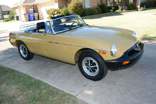 MG MGB 1976 image number 11