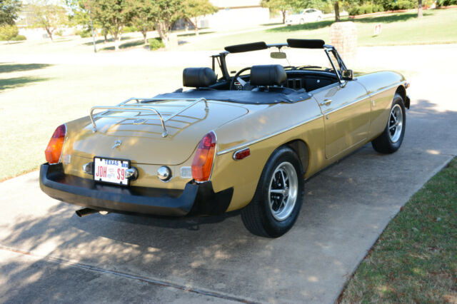 MG MGB 1976 image number 13