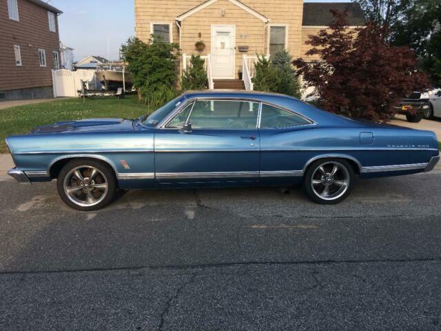 Ford Galaxie 1967 image number 11