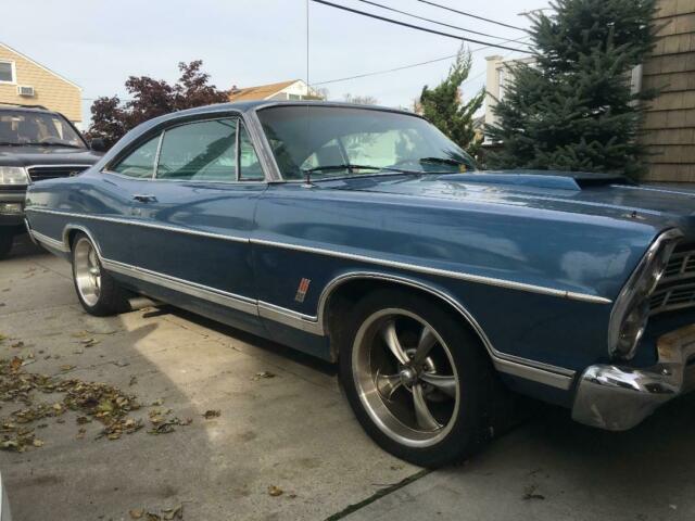 Ford Galaxie 1967 image number 17