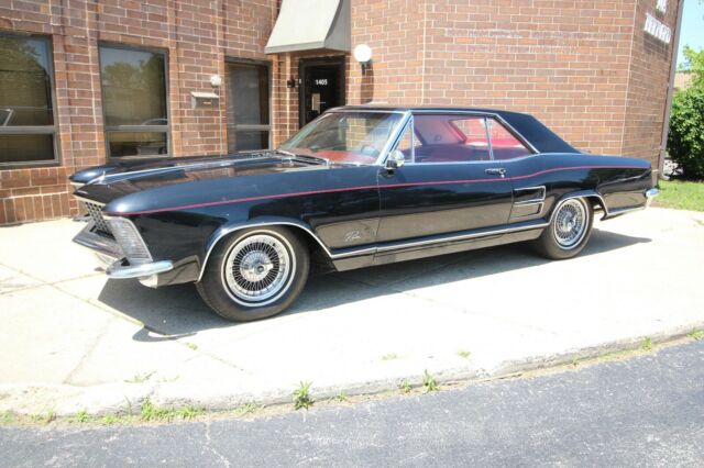 Buick Riviera 1964 image number 0