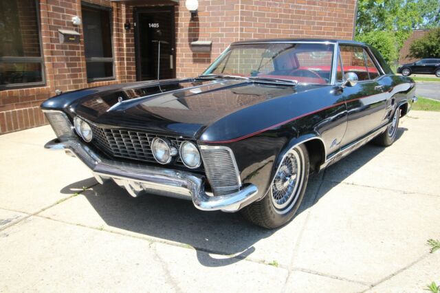 Buick Riviera 1964 image number 1