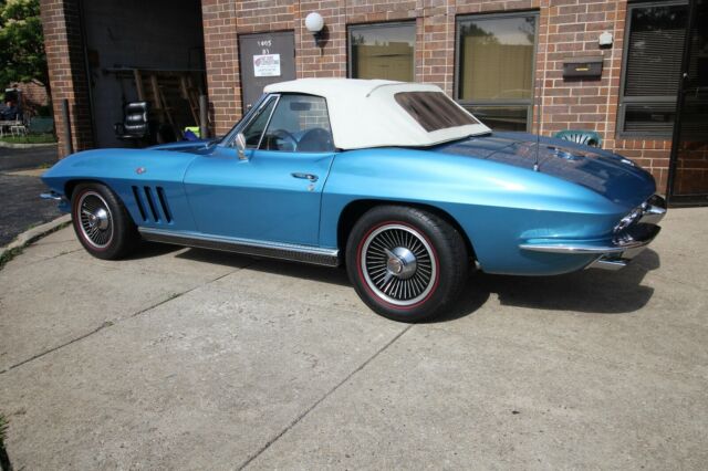 Chevrolet Corvette 1966 image number 2