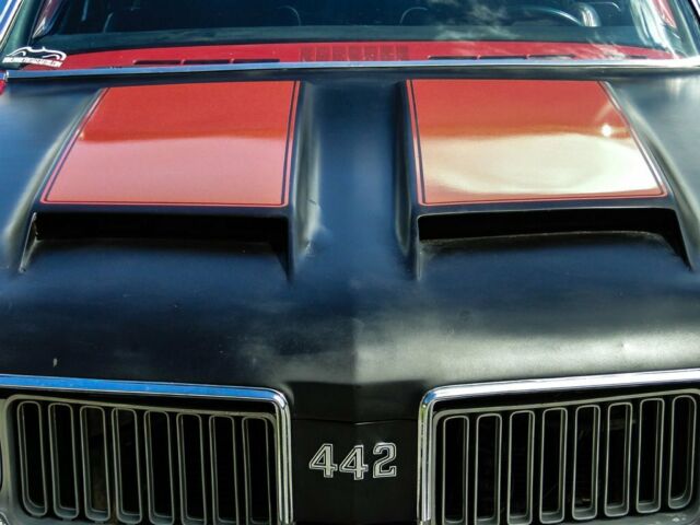 Oldsmobile Cutlass 1970 image number 18