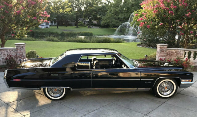 Cadillac DeVille 1971 image number 13