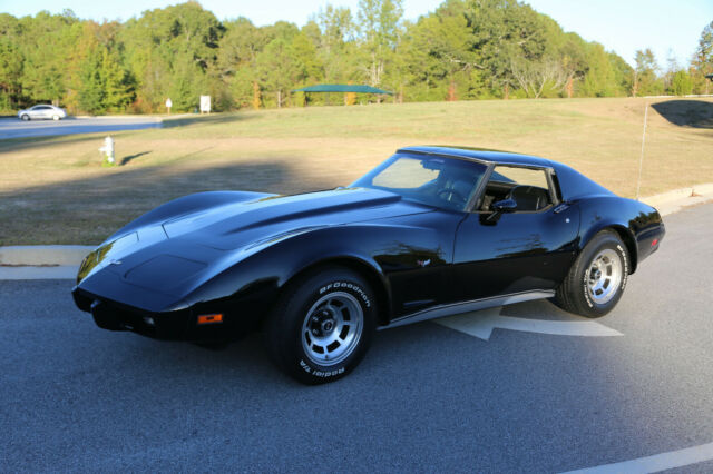 Chevrolet Corvette 1977 image number 30