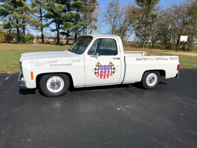 Chevrolet C-10 1976 image number 1