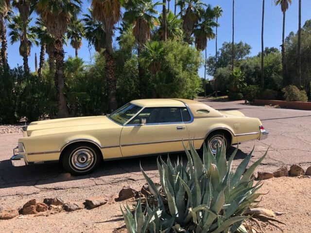 Lincoln Continental 1976 image number 0