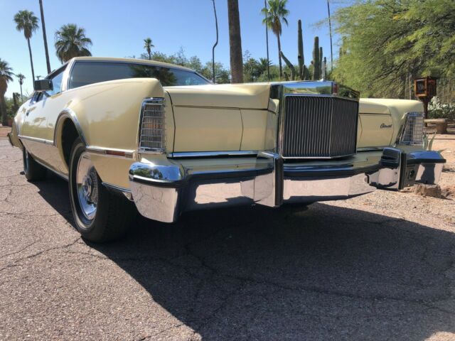 Lincoln Continental 1976 image number 3