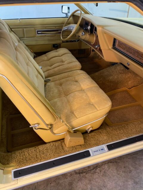 Lincoln Continental 1976 image number 40