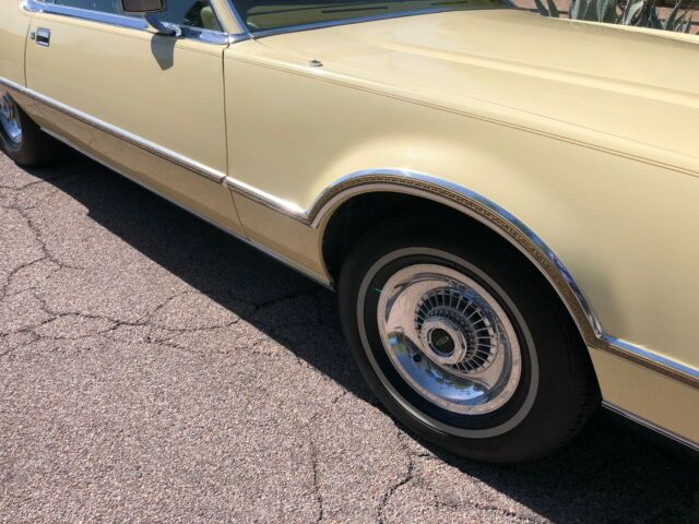 Lincoln Continental 1976 image number 8