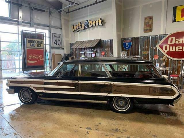 Ford Country Squire Wagon 1964 image number 32