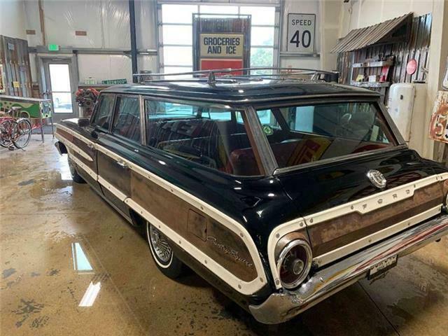 Ford Country Squire Wagon 1964 image number 5