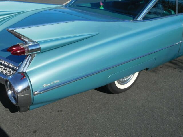 Cadillac DeVille 1959 image number 30